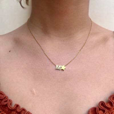 Colgante estrella e inicial